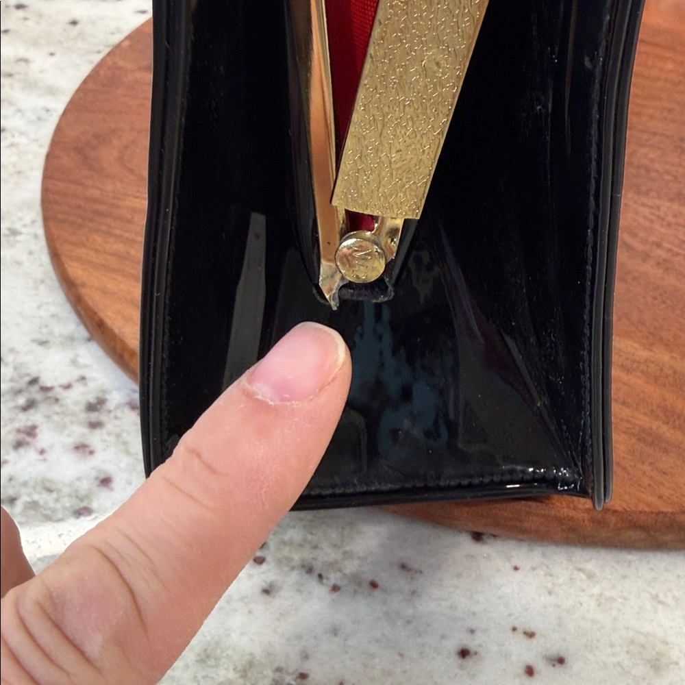 Mid Century Vintage Patent Leather Structured Handbag - Picture 10 of 10
